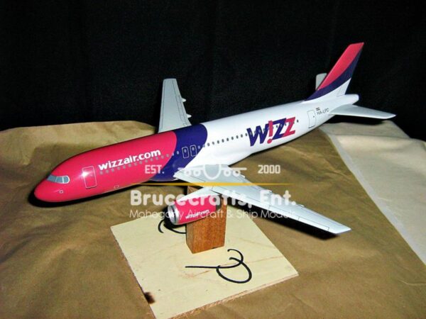 Model of A320 Wizzair with detailed craftsmanship.